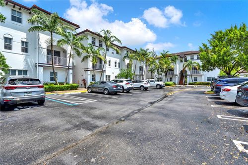 213-8620 Nw 97th Ave, Doral, FL, 33178-2572 | Card Image