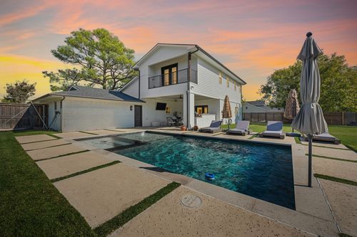 504 Main St, Roanoke, TX, 76262-8641 | Card Image