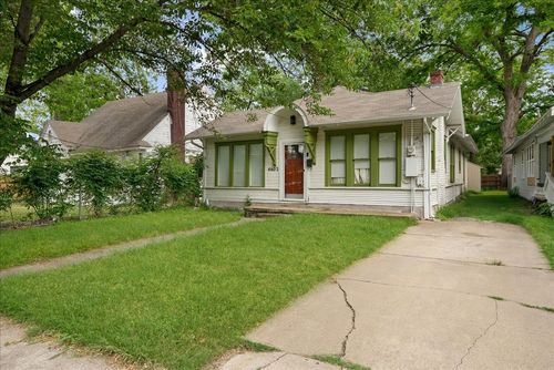 4602 Junius St, Dallas, TX, 75246-1090 | Card Image