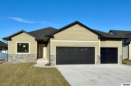 7310 Augustine Ave, Lincoln, NE, 68516-2627 | Card Image