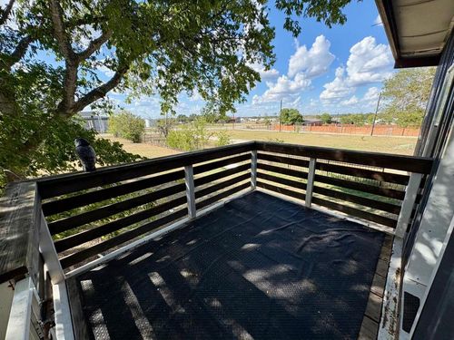 b-5213 Tucker Hill Ln, Cedar Creek, TX, 78612-4185 | Card Image