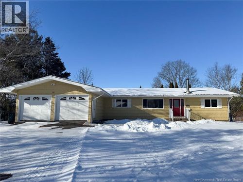 53 Hill Heights Rd, Saint John, NB, E2K2G8 | Card Image