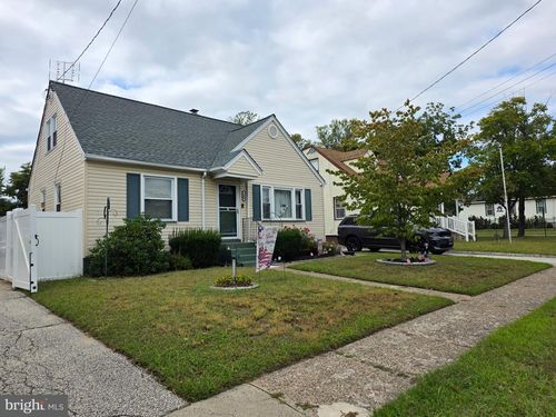 104 W Elm Ave, LINDENWOLD, NJ, 08021-3231 | Card Image