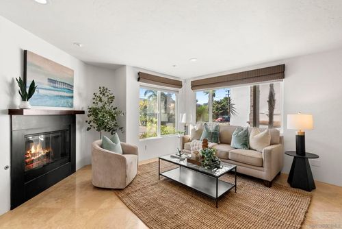 unit-a-3923 Riviera Dr, San Diego, CA, 92109-5889 | Card Image