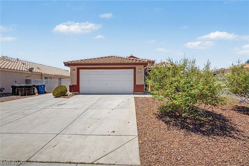 5233 Madison Stone Street, North Las Vegas, NV, 89081 | Card Image