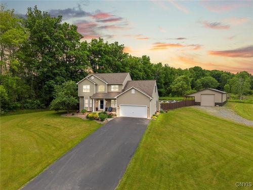 7 Oneida View Dr, Pennellville, NY, 13132-4121 | Card Image