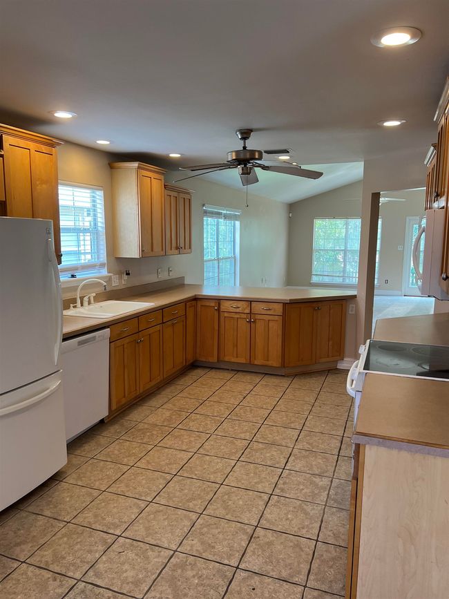 1035 Winter Ln, House other with 3 bedrooms, 2 bathrooms and null parking in Tallahassee FL | Image 4