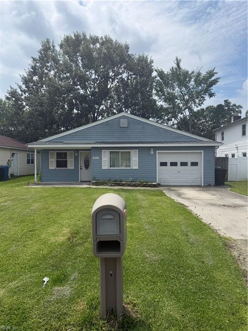 3521 Dana Ln, Virginia Beach, VA, 23452-4006 | Card Image