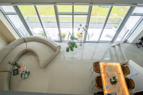 l04ph3-3301 Ne 1st Ave, Miami, FL, 33137-4106 | Card Image