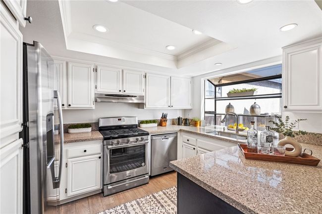 G - 2715 Vanderbilt Ln, Townhouse with 2 bedrooms, 3 bathrooms and 2 parking in Redondo Beach CA | Image 23