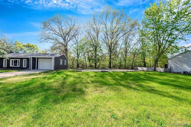 960 Olreana Road, House other with 4 bedrooms, 2 bathrooms and null parking in White Lake Twp MI | Image 8