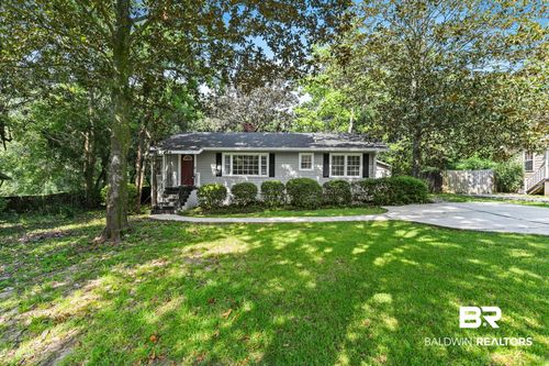 1009 Pinewood Dr W, Mobile, AL, 36618-2044 | Card Image
