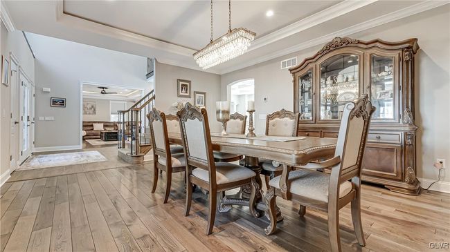 Formal Dining Room | Image 28