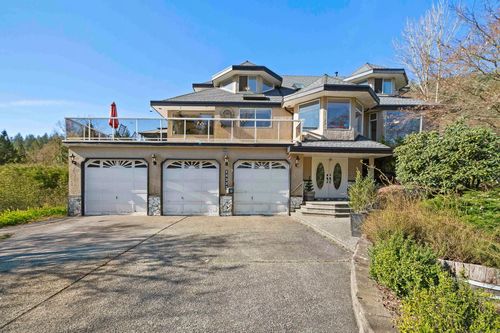 15227 Sheridan Dr, Pitt Meadows, BC, V3Y2T9 | Card Image