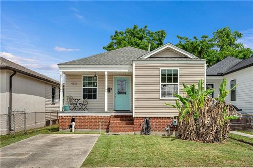 4521 New Orleans St, New Orleans, LA, 70122-3022 | Card Image