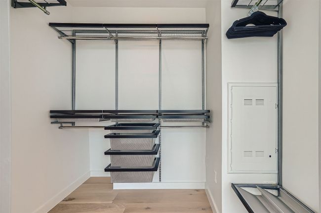closet | Image 18