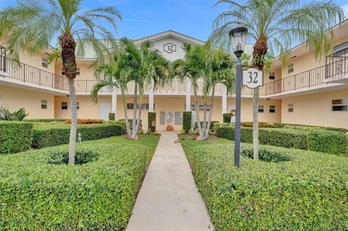 202-32 Colonial Club Dr, Boynton Beach, FL, 33435-8407 | Card Image