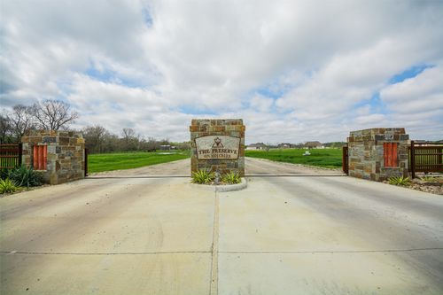 1001 Preserve St, Weatherford, TX, 76085-3977 | Card Image