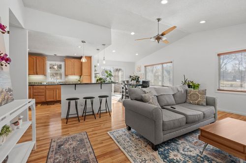 13409 Arden Cir, Burnsville, MN, 55337-4111 | Card Image