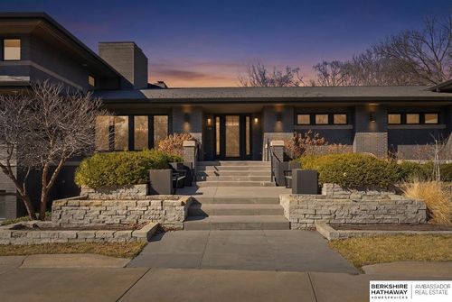 1718 Ridgewood Ave, Omaha, NE, 68124-1319 | Card Image