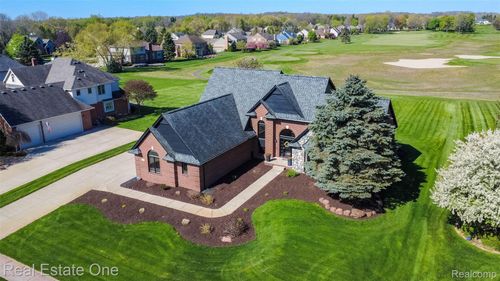 418 Gleneagles, Highland, MI, 48357-4777 | Card Image