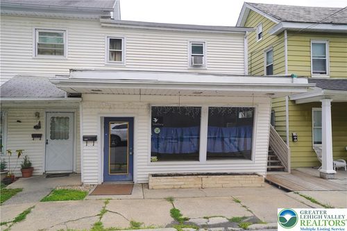 243 S Walnut St, Slatington, PA, 18080-2027 | Card Image