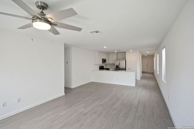 11559 Field Briar, House other with 3 bedrooms, 2 bathrooms and null parking in Converse TX | Image 9
