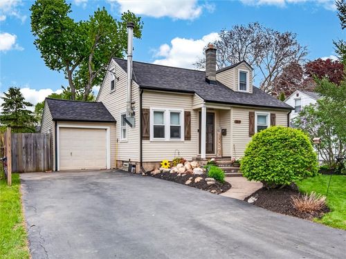 237 Nantucket Road, Greece, NY, 14626 | Card Image