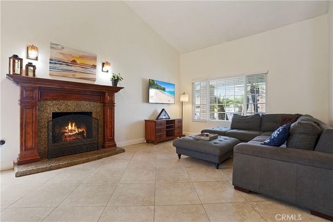 17882 Hallcroft Ln, House other with 4 bedrooms, 3 bathrooms and 6 parking in Huntington Beach CA | Image 11