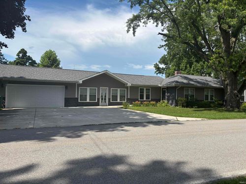 10484 Pretty Lake Trl, Plymouth, IN, 46563-8258 | Card Image