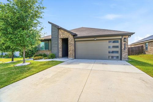 1513 Hulen Park Trl, Alvarado, TX, 76009-2670 | Card Image