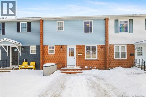 25 Deer Pk, Oromocto, NB, E2V1J2 | Card Image