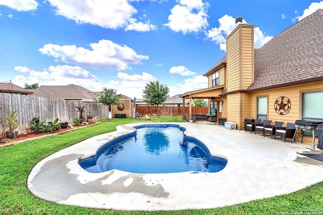 109 Park Way, House other with 4 bedrooms, 3 bathrooms and null parking in Poth TX | Image 34