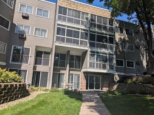 220-135 Viking Drive E, Little Canada, MN, 55117 | Card Image