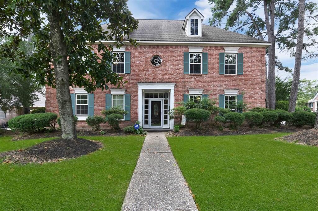 Forest Garden Dr, Kingwood, TX 77345