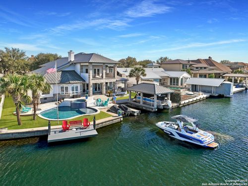 404 Matern Ct, Horseshoe Bay, TX, 78657-6352 | Card Image