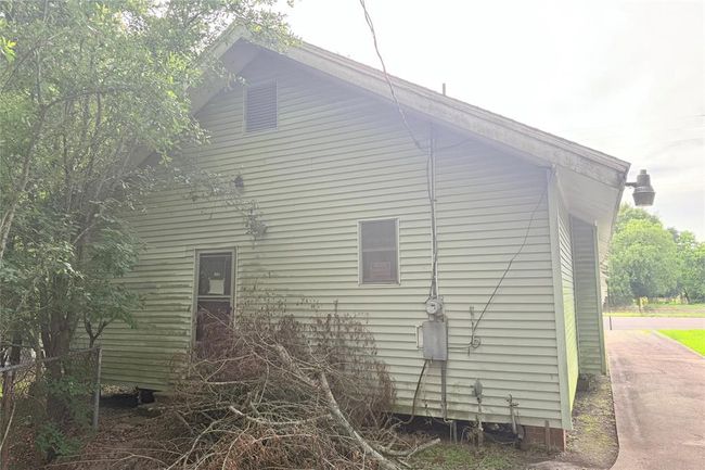 2310 Procter St, House other with 2 bedrooms, 1 bathrooms and 1 parking in Port Arthur TX | Image 6