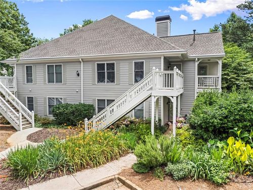 111 Abingdon Way, Sandy Springs, GA, 30328-1628 | Card Image