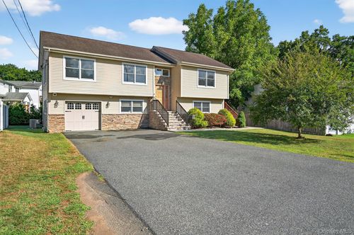 4 Sheridan Ave, Sloatsburg, NY, 10974-1606 | Card Image