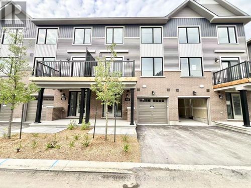 512 Woodlily Private, Ottawa, ON, K2T0S6 | Card Image