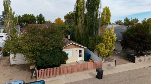 1207 41 Ave N, Lethbridge, AB, T1H6B3 | Card Image