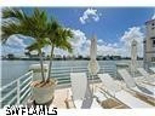 3-213-4560 Gulf Shore Blvd N, NAPLES, FL, 34103-2220 | Card Image