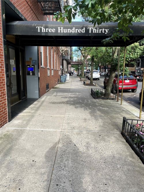 apt-2j-330 E 83rd St, New York, NY, 10028-4230 | Card Image