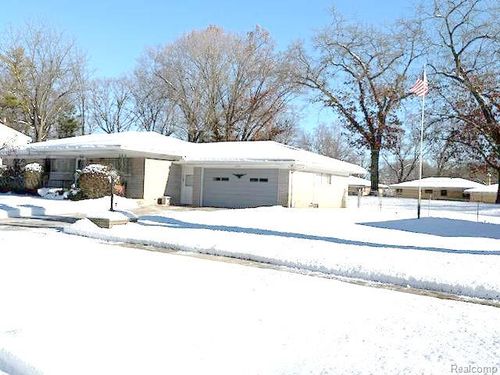 53432 Bruce Hill Dr, Shelby Township, MI, 48316-2116 | Card Image