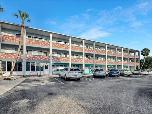 1915-4300 58th St N, KENNETH CITY, FL, 33709-5367 | Card Image