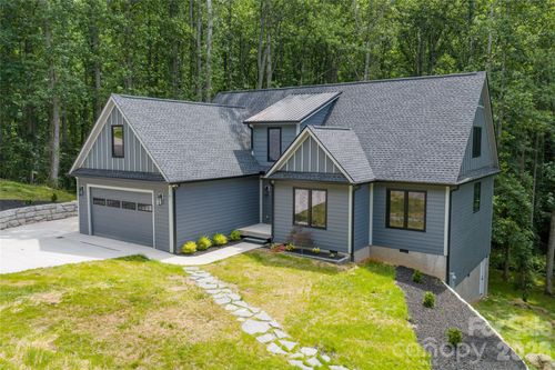 61 Bamboo Trl, Candler, NC, 28715-8460 | Card Image