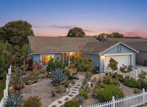 981 Marne Dr, Hollister, CA, 95023-7230 | Card Image