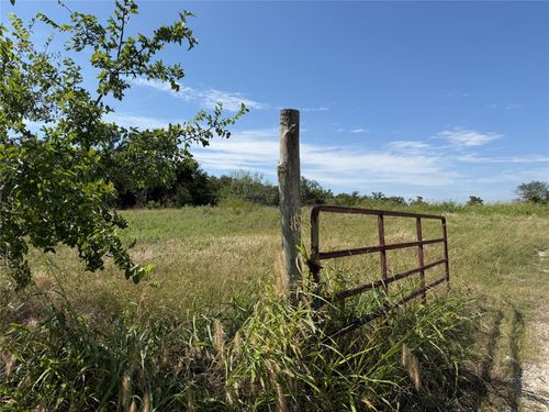 138 Private Road 3712, Paradise, TX, 76073-4901 | Card Image