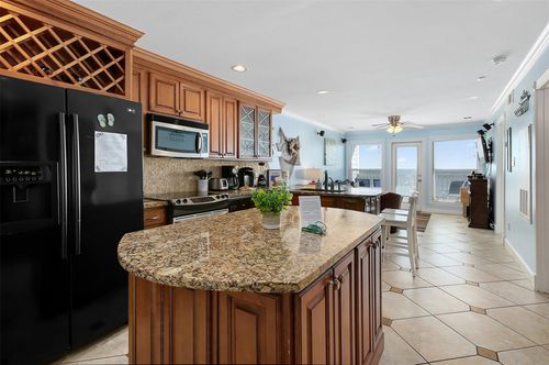 2112-10811 Termini San Luis Pass Rd, Galveston, TX, 77554-8772 | Card Image