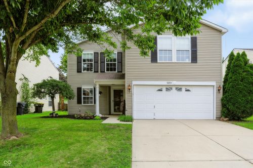 8394 Shady Trail Dr, Pendleton, IN, 46064-8653 | Card Image